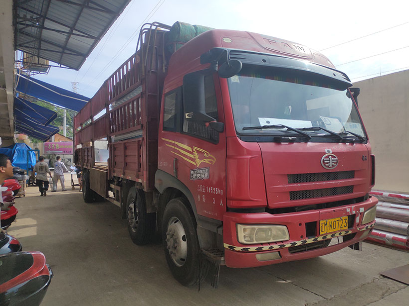 大旋風(fēng)回收系統(tǒng)、自動(dòng)噴粉房裝車(chē)中