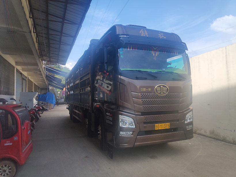 大旋風(fēng)回收系統(tǒng)、自動(dòng)噴粉房裝車(chē)中